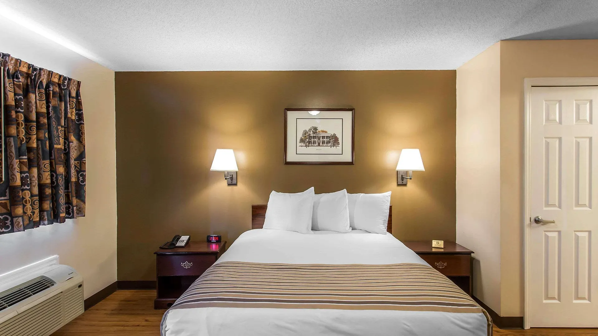 **  Suburban Extended Stay Hotel Hermitage Nashville USA